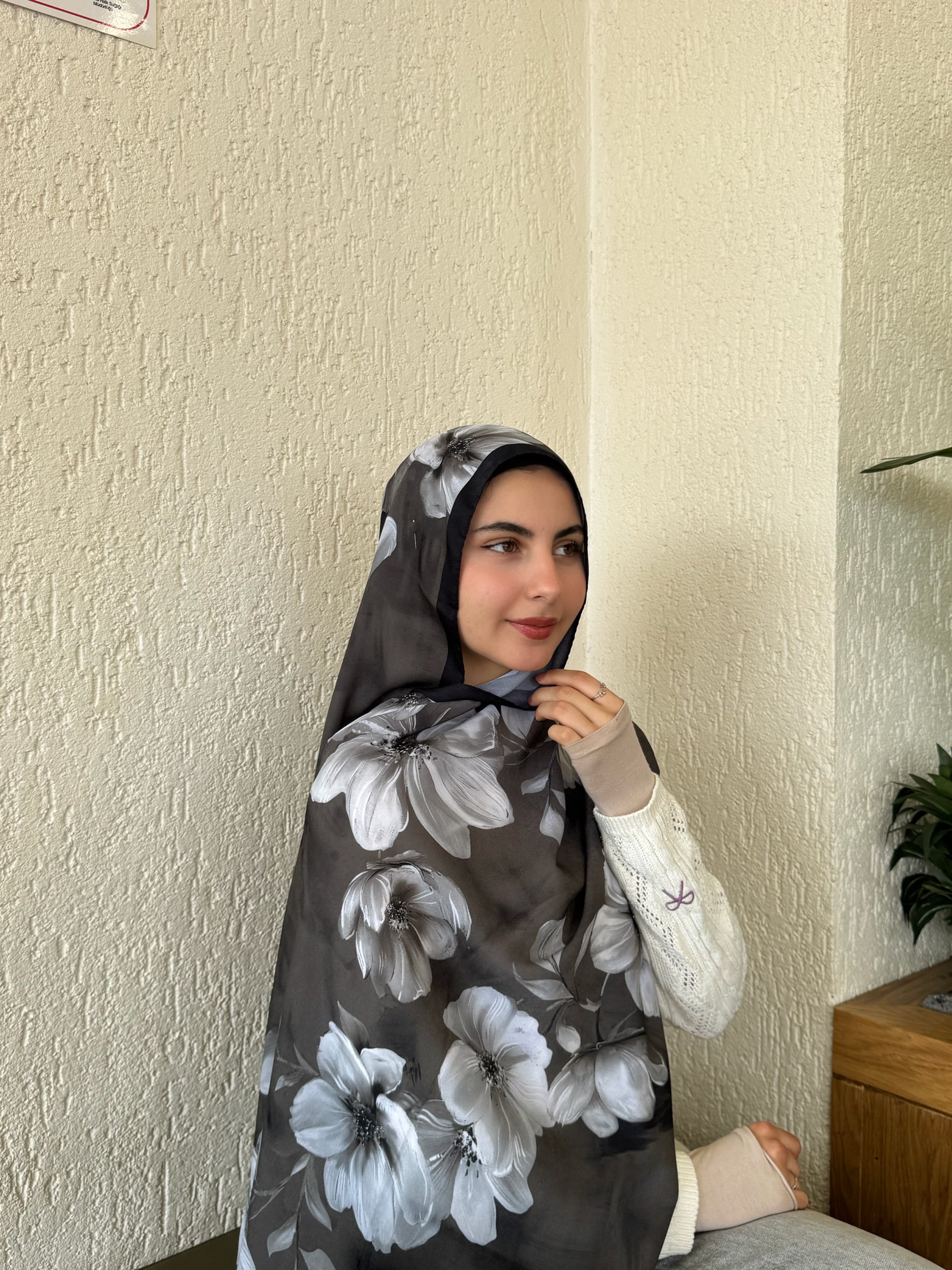 Gül Desenli Şal – Haki