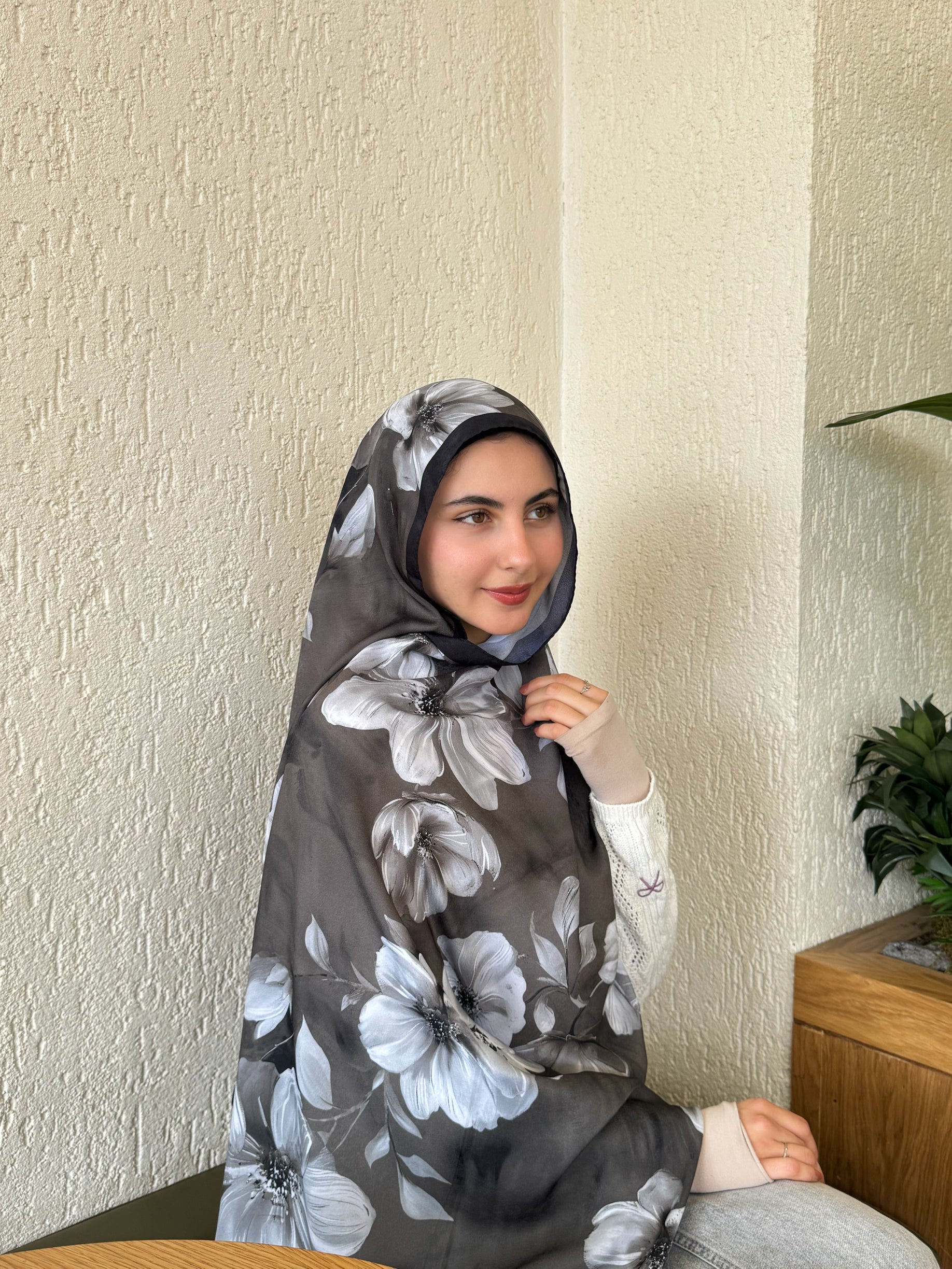 Gül Desenli Şal – Haki